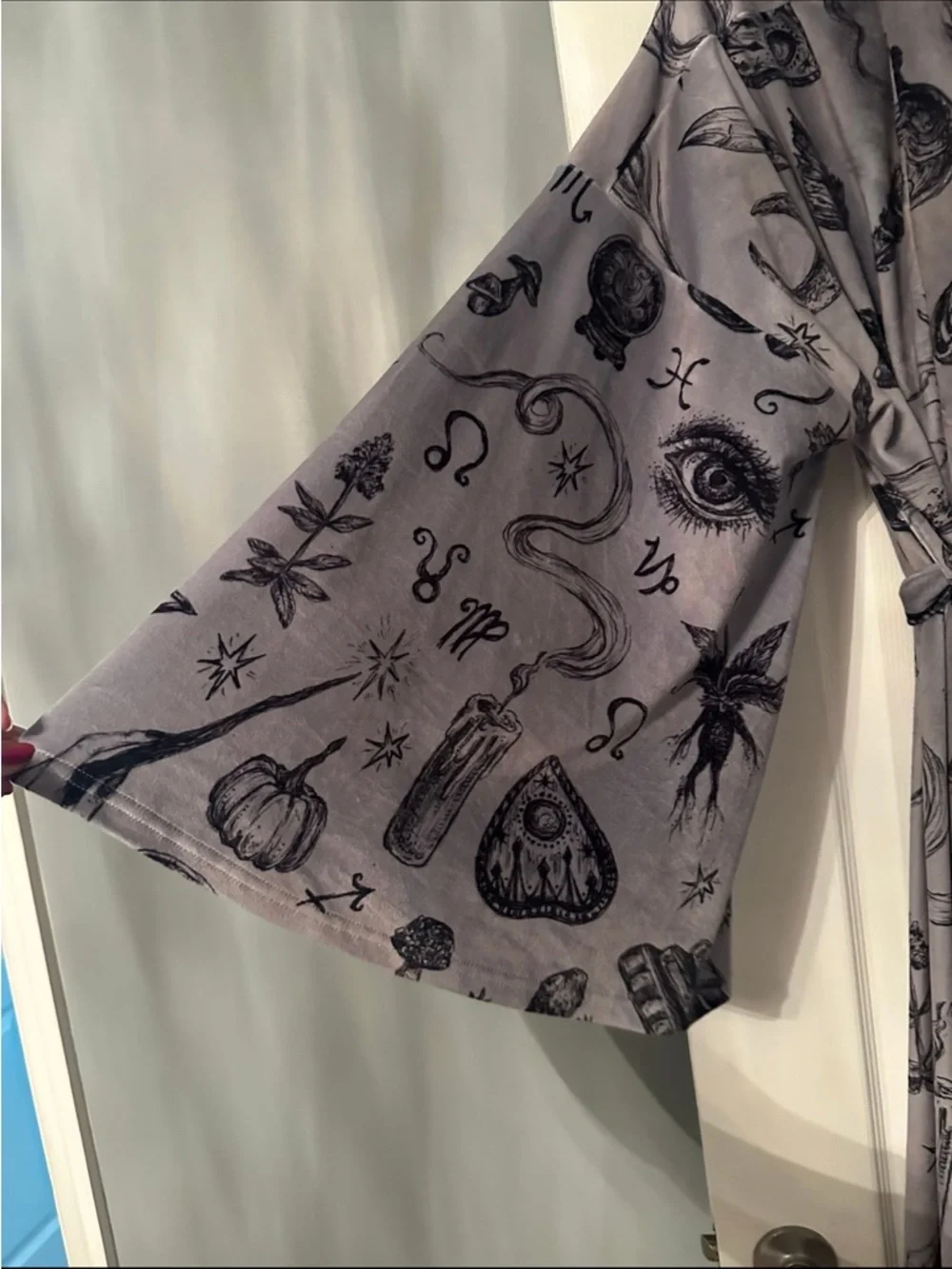 Brett Manning Art Witchy Musings Robe - Picture 11 of 11